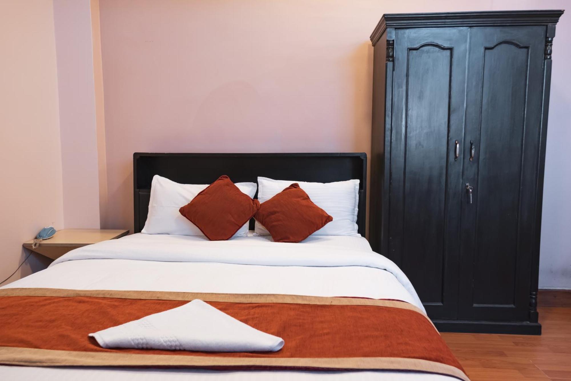 Nepalaya Hotel كاتماندو المظهر الخارجي الصورة