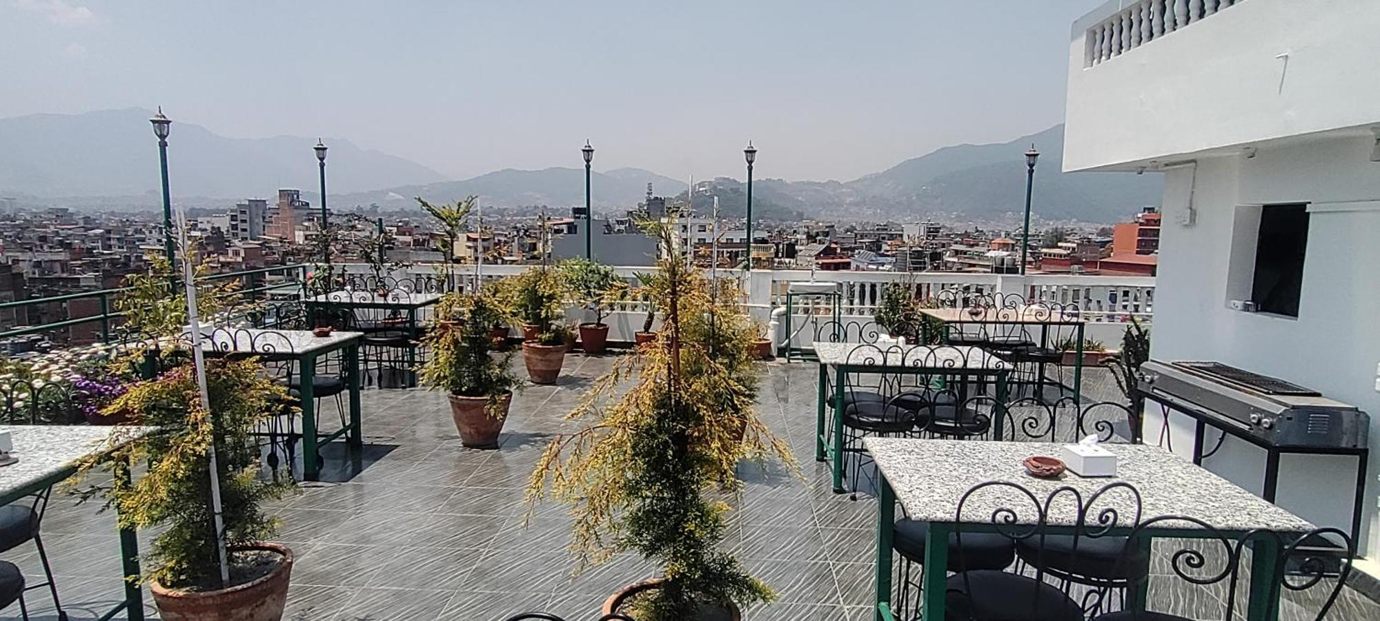 Nepalaya Hotel كاتماندو المظهر الخارجي الصورة