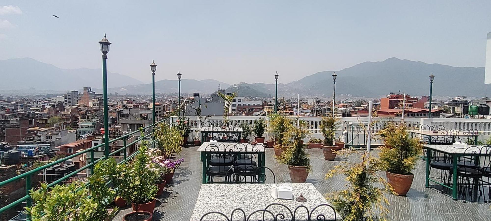 Nepalaya Hotel كاتماندو المظهر الخارجي الصورة